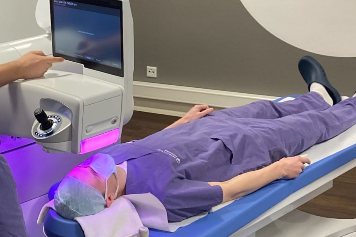 The operation SMILE® eye laser surgery Dr. Breyer
