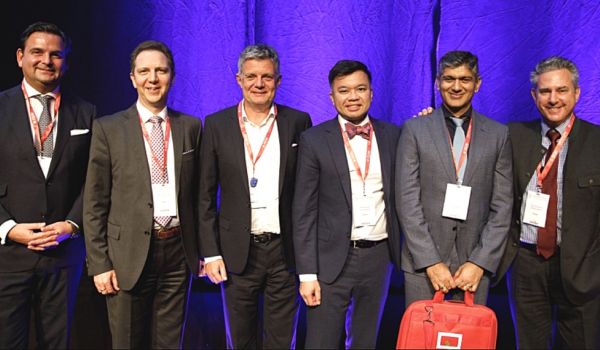 Die SMILE-Pioniere beim ESCRS-Meeting in Wien 2018. Ganz rechts ist Prof. Dan Reinstein, ganz links Dr. Breyer.