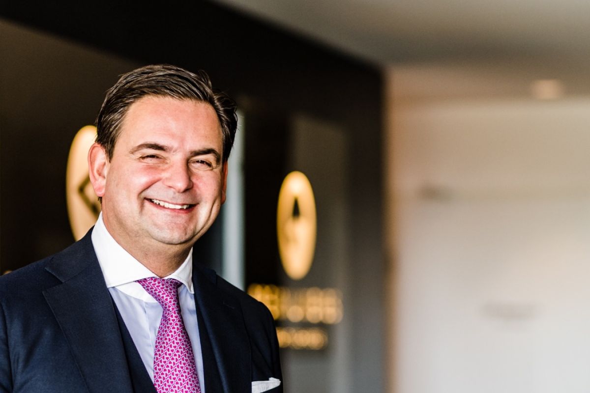 Vortrag von Dr. Breyer über seine Erfahrungen mit dem VISUMAX 800