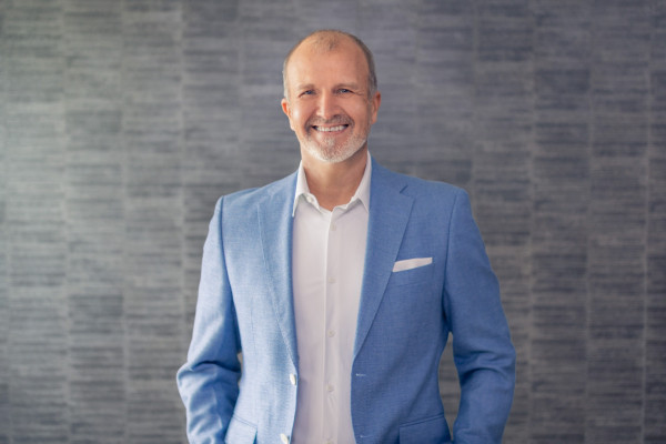 Portrait von Dr. Karsten Klabe