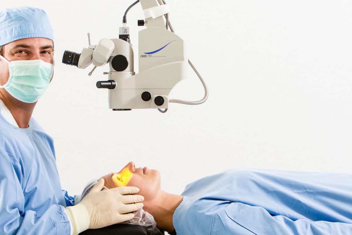 Dr. Detlev R.H. Breyer Augenarzt und FocusTopMediziner, Düsseldorf